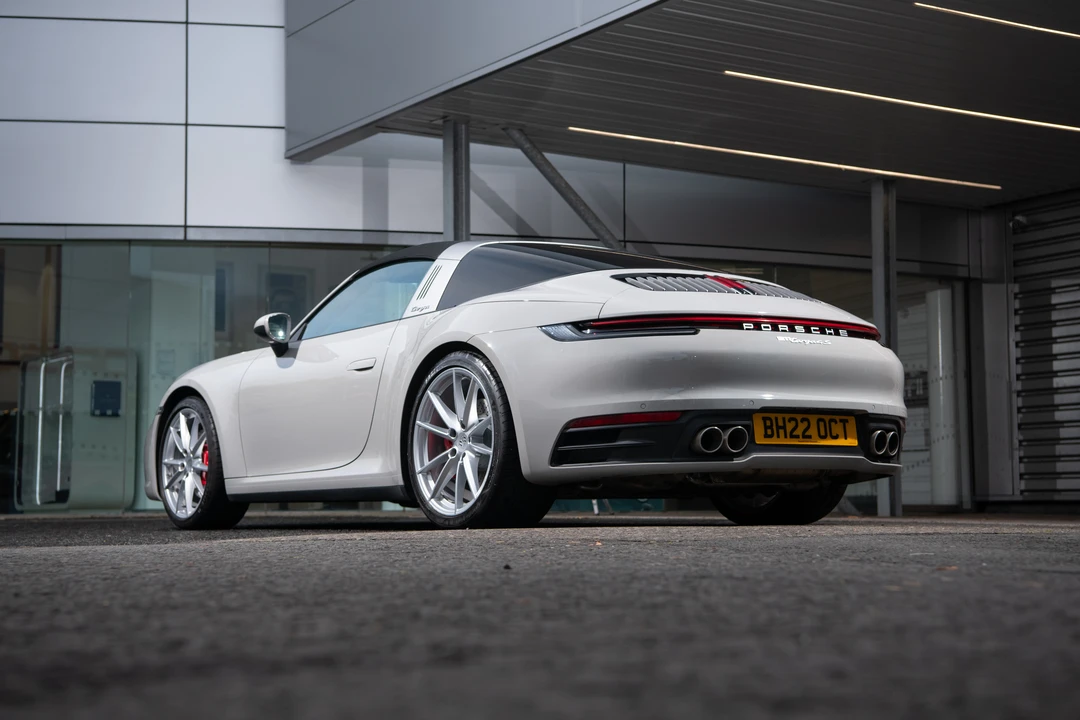 2023 Porsche 992 Targa 4 & 4S - Image 20 of 31