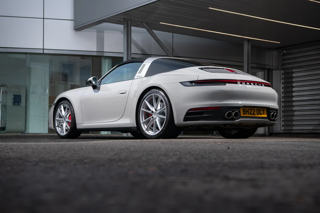 2023 Porsche 992 Targa 4 & 4S - Image 21 of 31