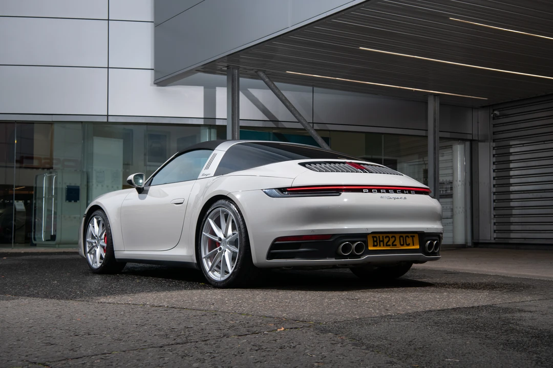 2023 Porsche 992 Targa 4 & 4S - Image 22 of 31