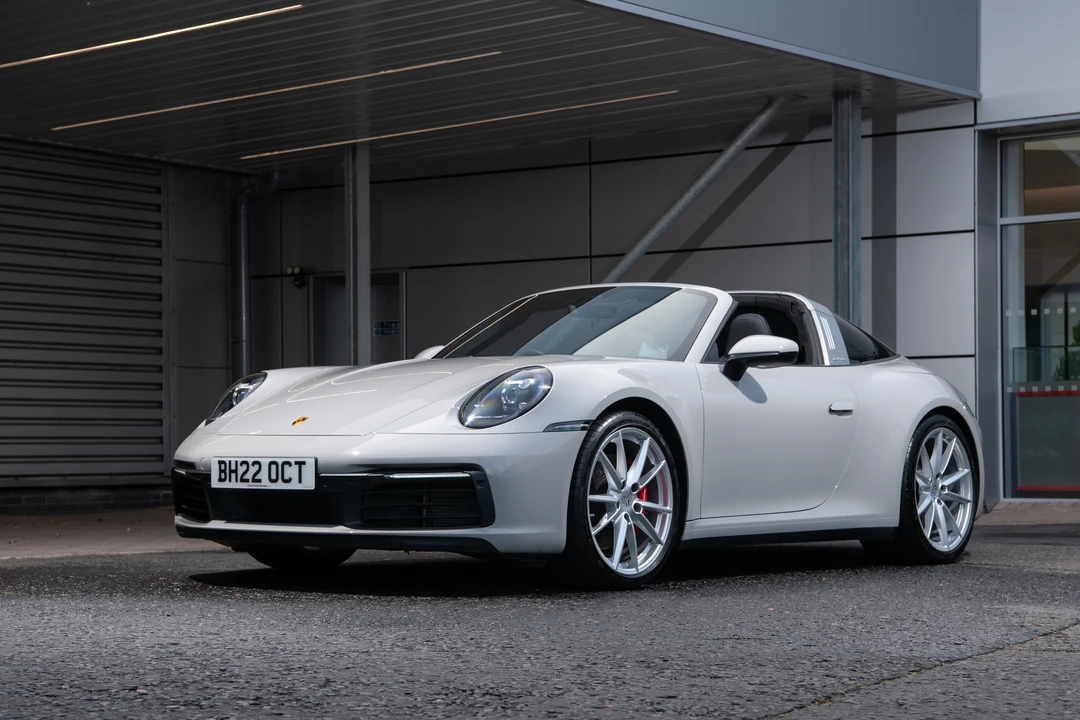 2023 Porsche 992 Targa 4 & 4S - Image 24 of 31