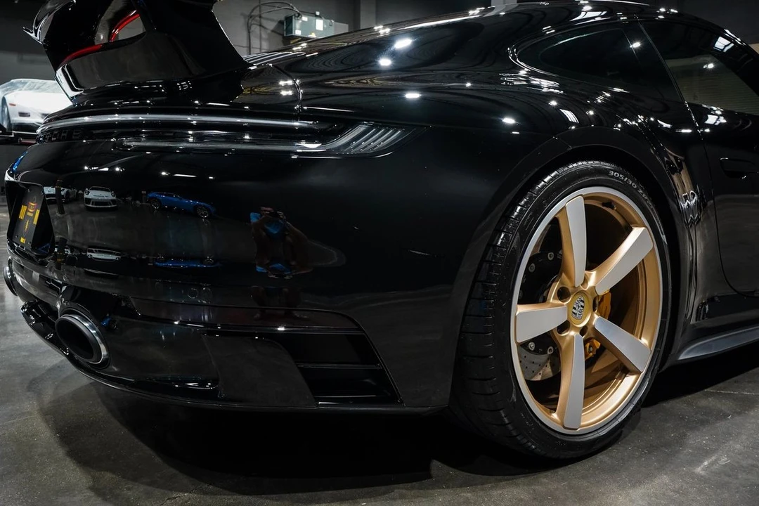 2023 Porsche 992 Carrera S - Image 24 of 31