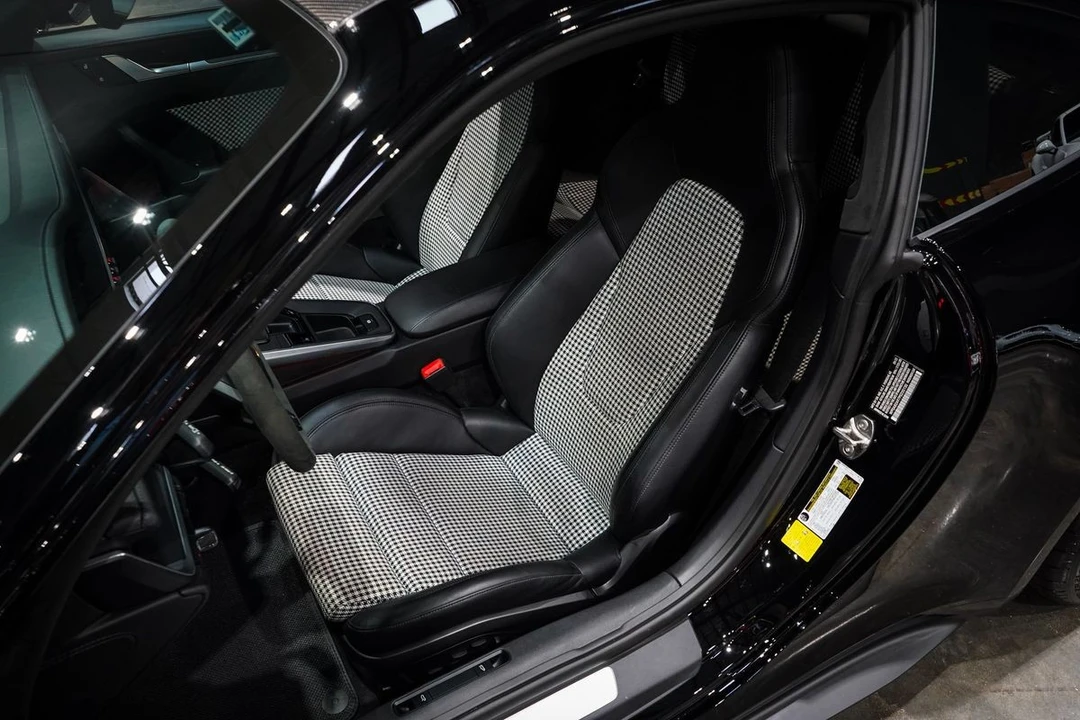 2023 Porsche 992 Carrera S - Image 28 of 31