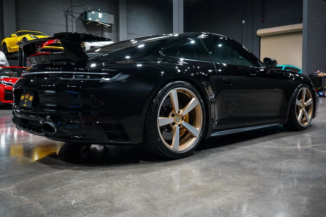 2023 Porsche 992 Carrera S - Image 5 of 31