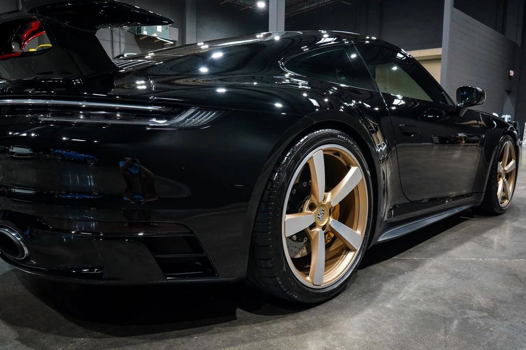 2023 Porsche 992 Carrera S - Image 25 of 31
