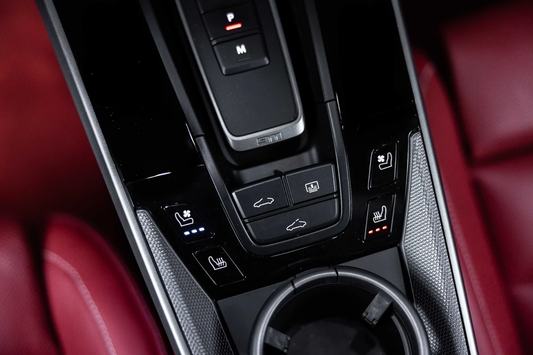 2023 Porsche 992 Carrera - Image 24 of 27