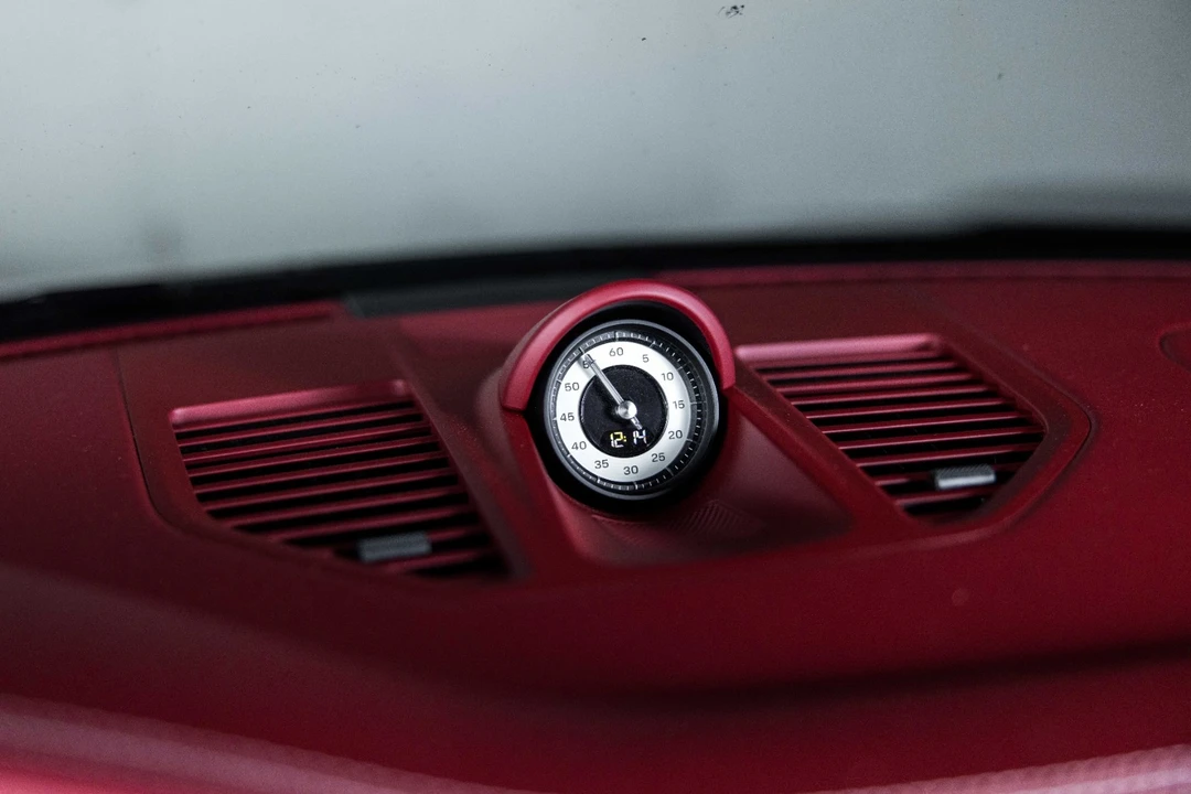 2023 Porsche 992 Carrera - Image 17 of 27