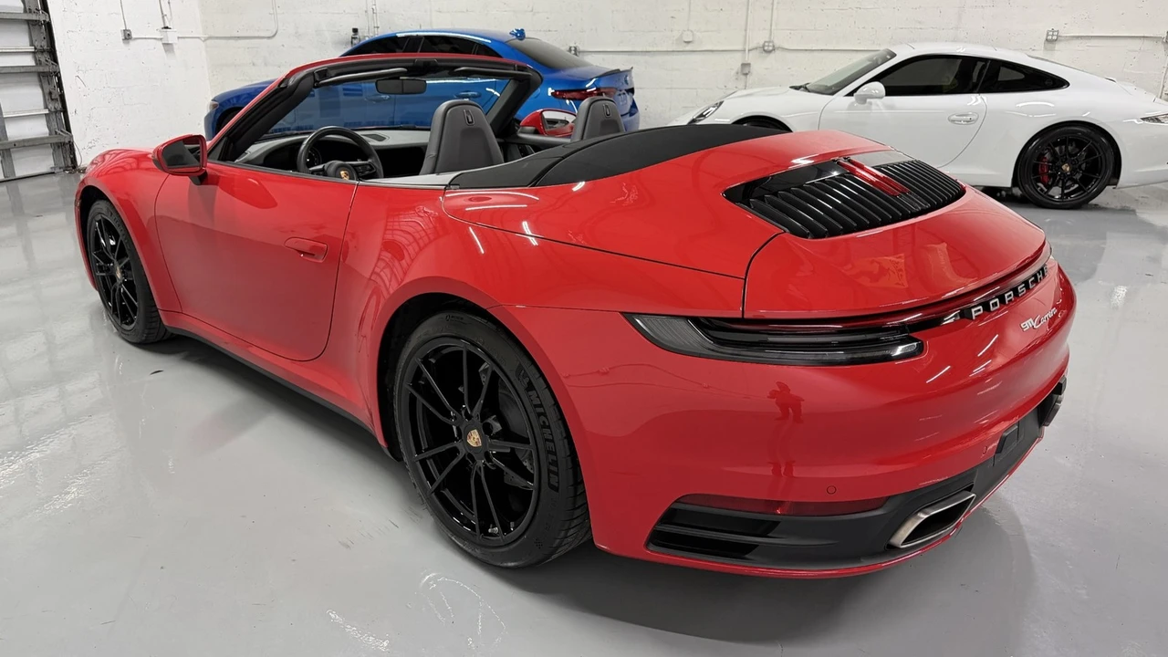 2023 Porsche 992 Carrera - Image 23 of 31