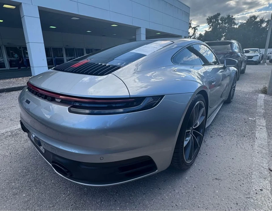 2023 Porsche 992 Carrera - Image 4 of 11