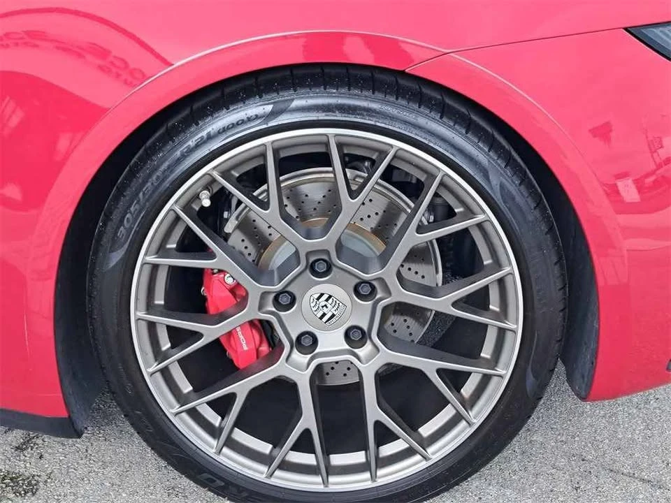 2023 Porsche 992 Carrera 4 - Image 4 of 7