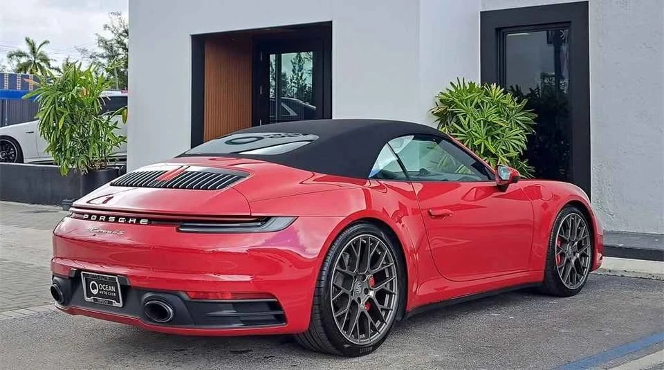 2023 Porsche 992 Carrera 4 - Image 3 of 7