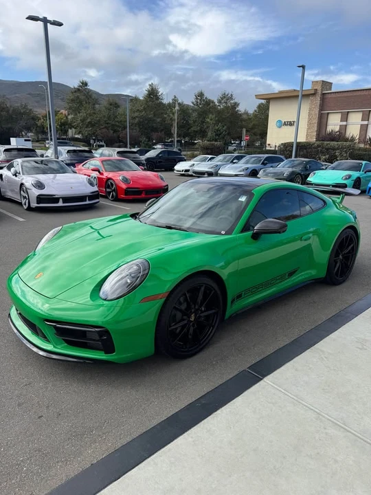 2023 Porsche 992 Carrera 4 - Image 7 of 19