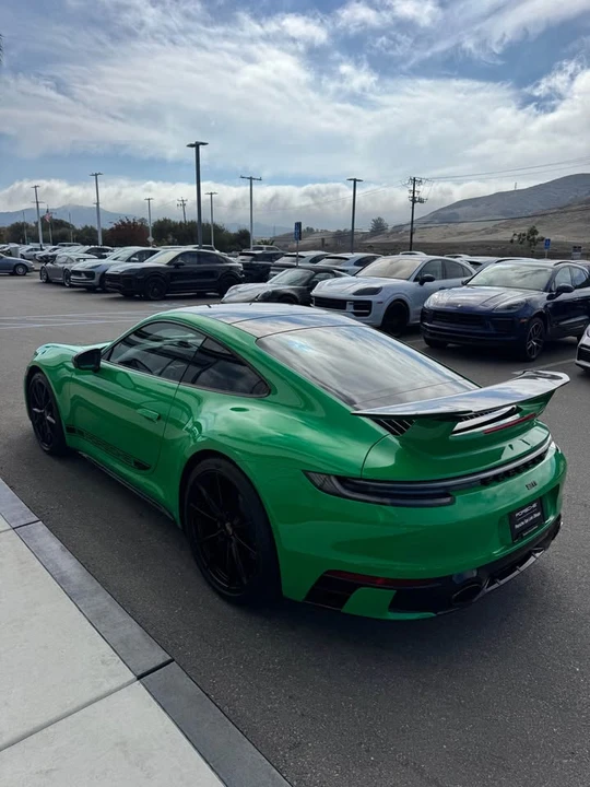 2023 Porsche 992 Carrera 4 - Image 5 of 19