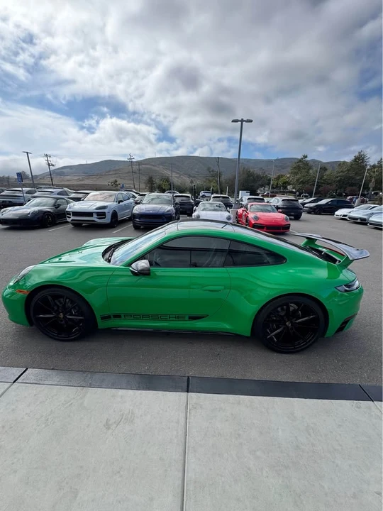 2023 Porsche 992 Carrera 4 - Image 6 of 19