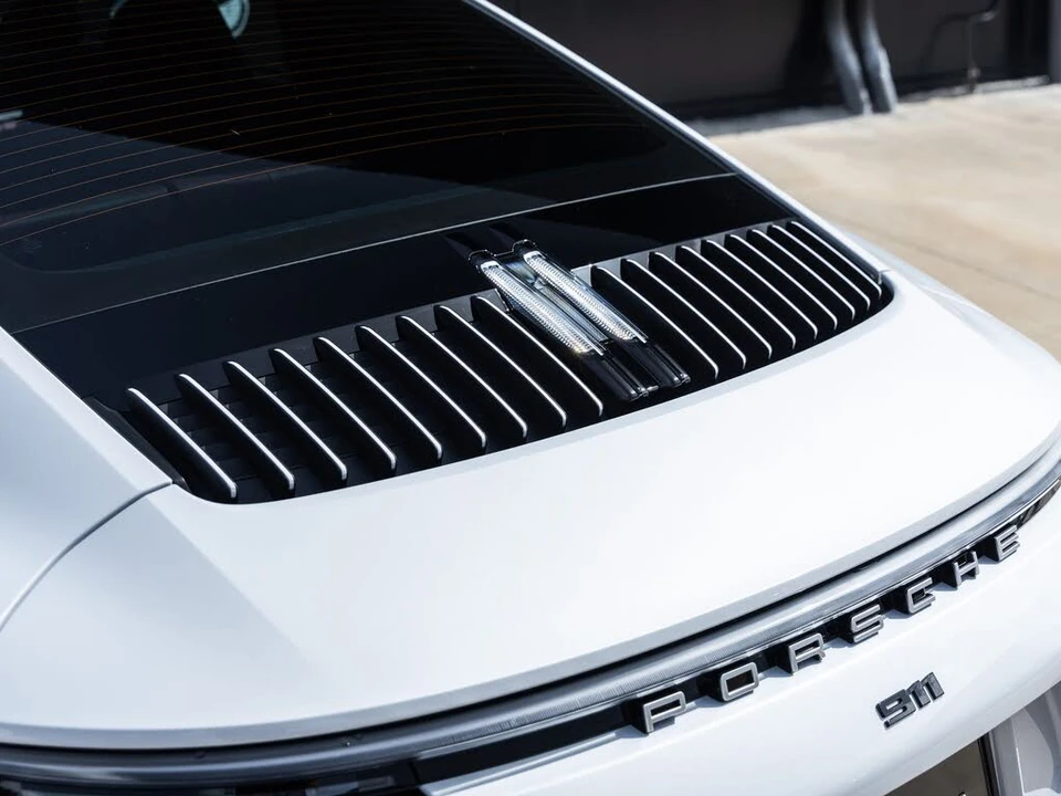2023 Porsche 992 Carrera 4 - Image 16 of 31