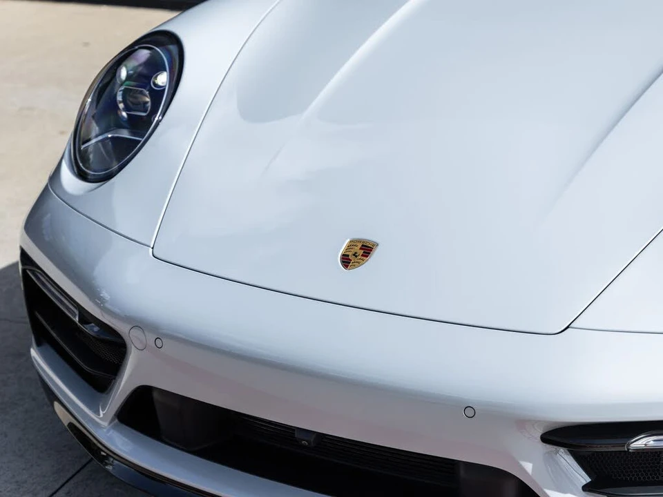 2023 Porsche 992 Carrera 4 - Image 18 of 31