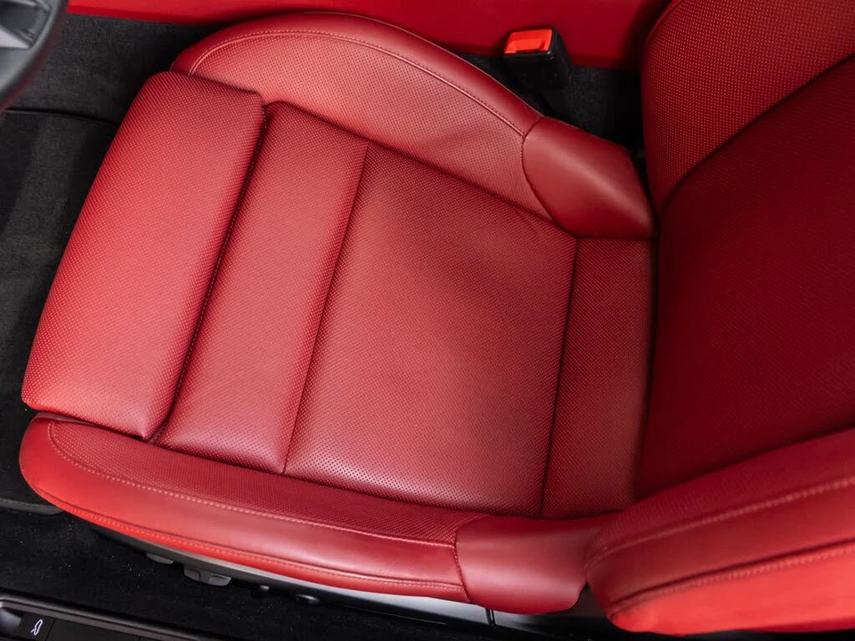 2023 Porsche 992 Carrera 4 - Image 29 of 31