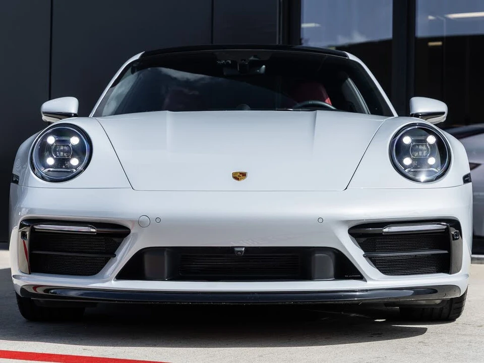 2023 Porsche 992 Carrera 4 - Image 8 of 31