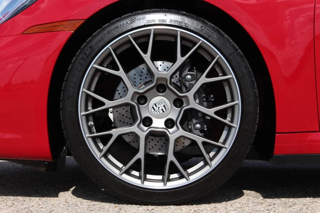 2023 Porsche 992 Carrera 4 - Image 30 of 31