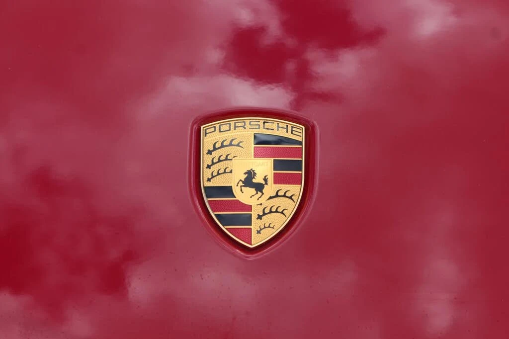 2023 Porsche 992 Carrera 4 - Image 28 of 31