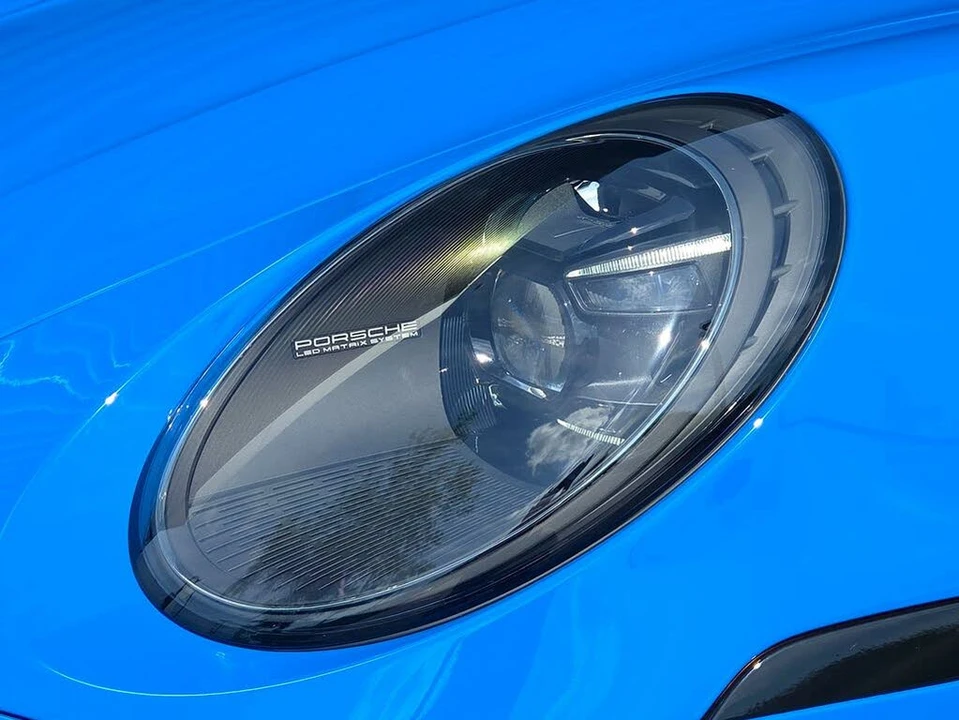 2023 Porsche 992 Carrera 4 - Image 23 of 30