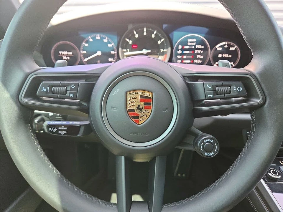 2023 Porsche 992 Carrera 4 - Image 9 of 30