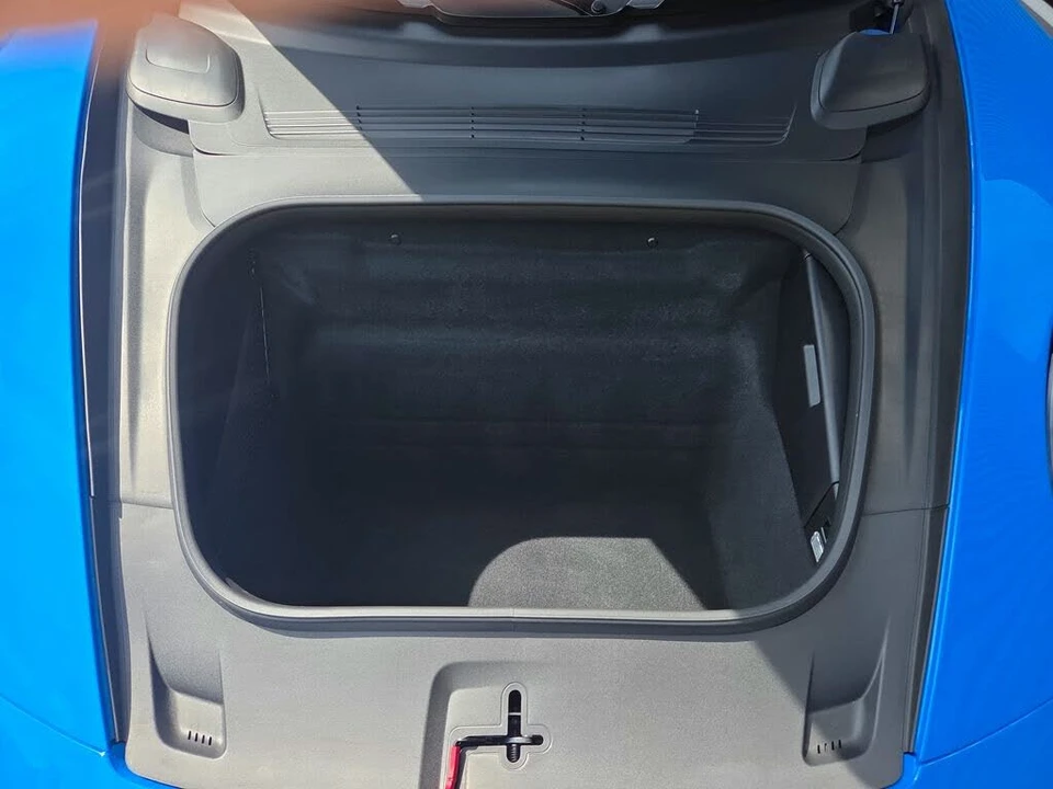 2023 Porsche 992 Carrera 4 - Image 29 of 30