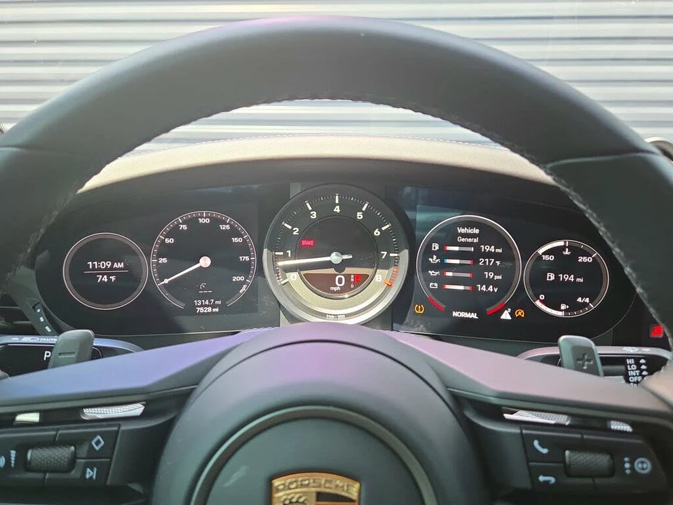 2023 Porsche 992 Carrera 4 - Image 10 of 30