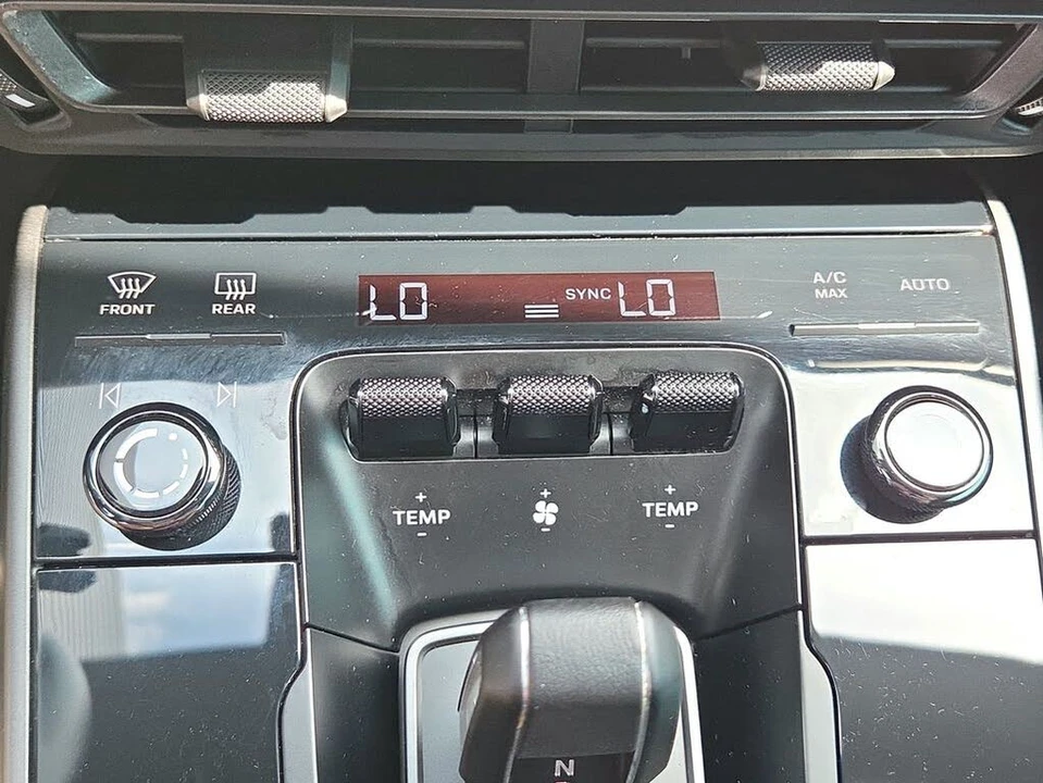 2023 Porsche 992 Carrera 4 - Image 13 of 30