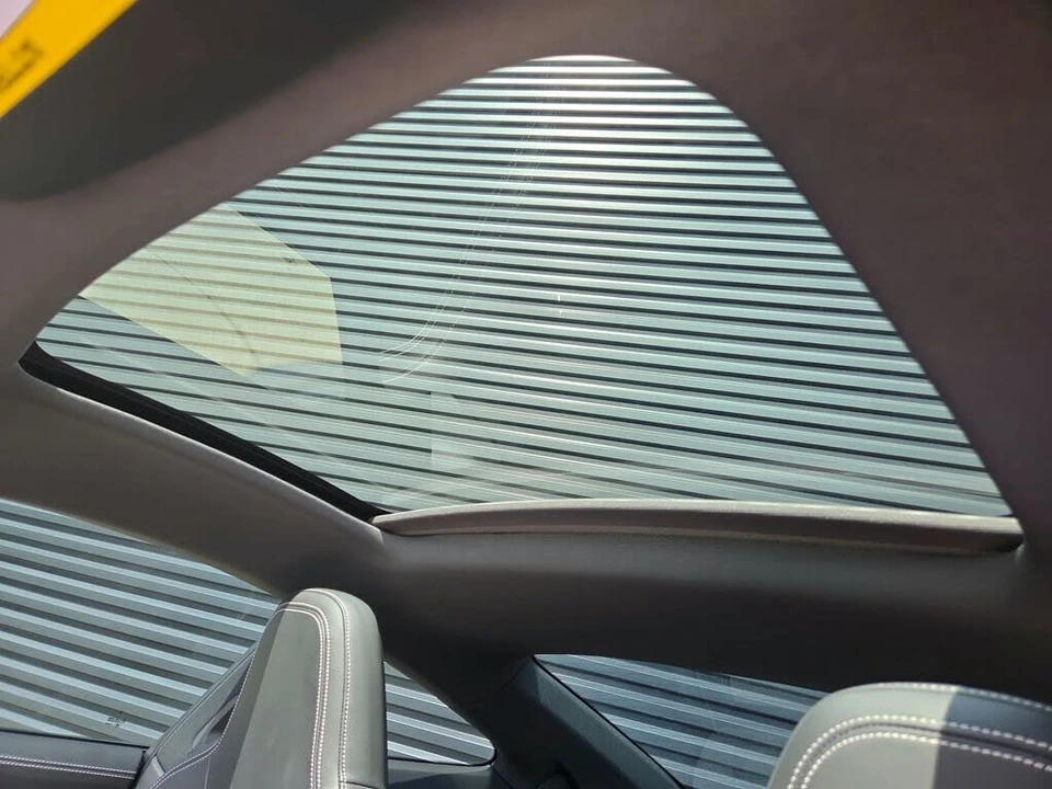 2023 Porsche 992 Carrera 4 - Image 15 of 30