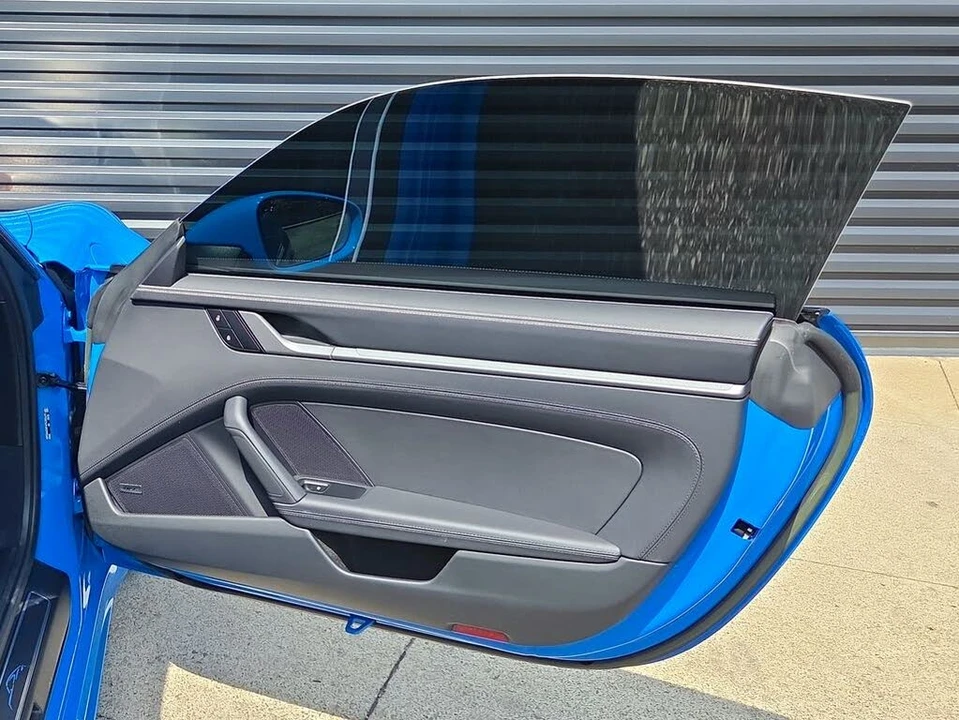 2023 Porsche 992 Carrera 4 - Image 20 of 30