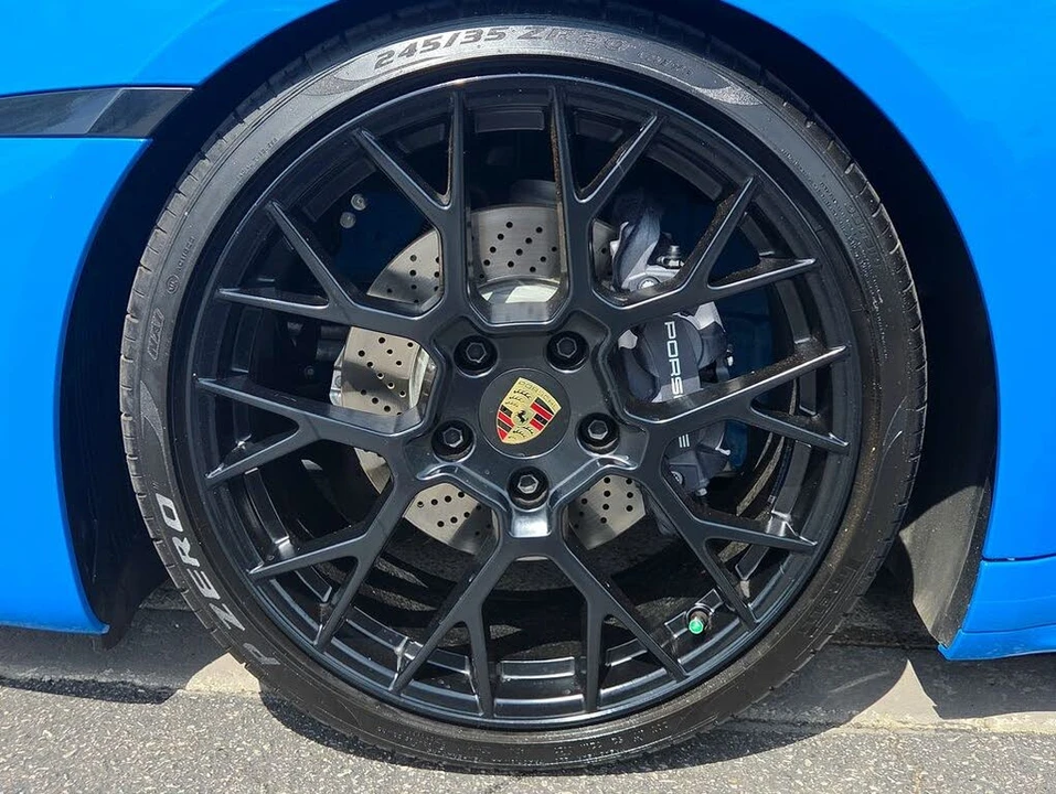 2023 Porsche 992 Carrera 4 - Image 22 of 30