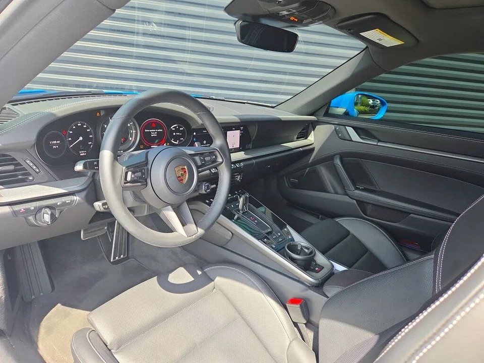 2023 Porsche 992 Carrera 4 - Image 4 of 30