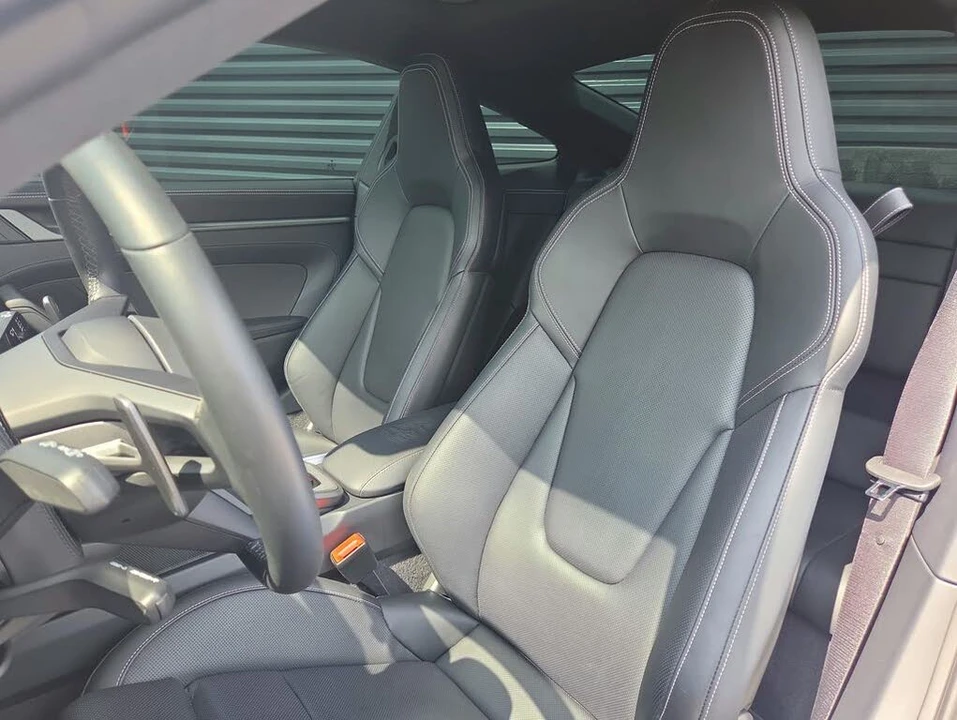 2023 Porsche 992 Carrera 4 - Image 5 of 30