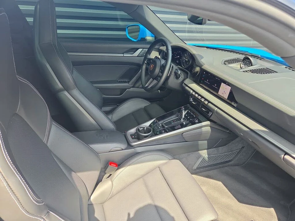 2023 Porsche 992 Carrera 4 - Image 17 of 30