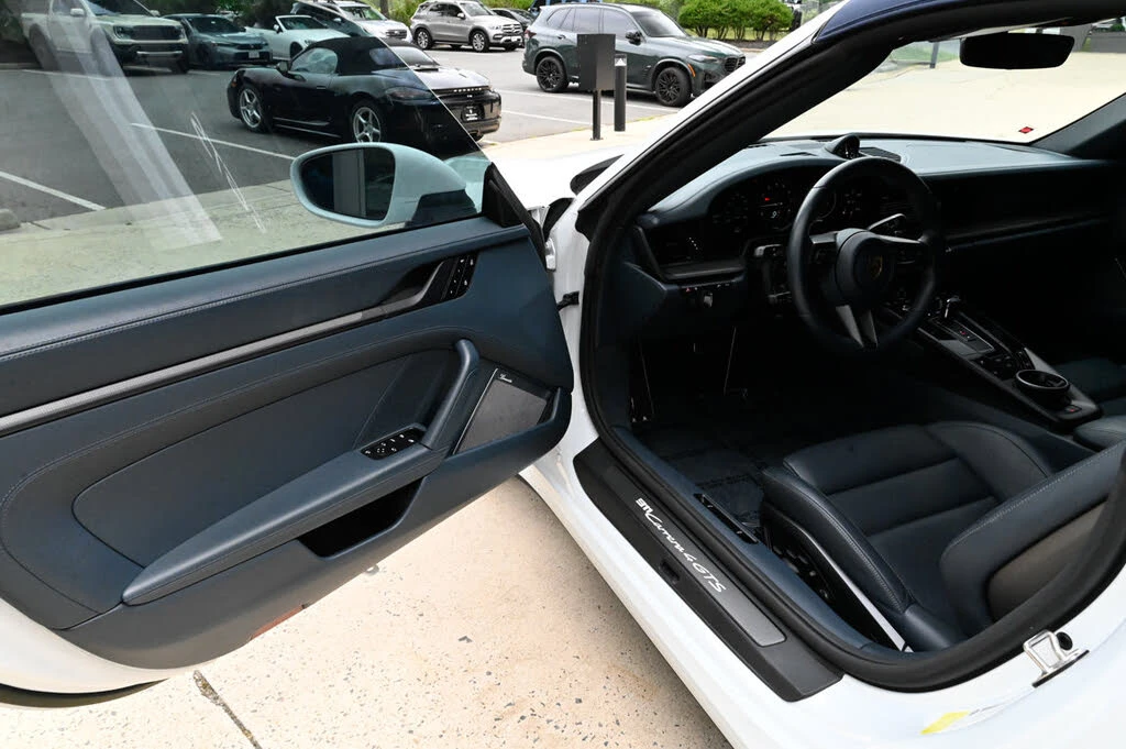 2023 Porsche 992 Carrera GTS - Image 15 of 31