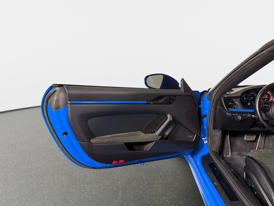 2023 Porsche 992 Carrera GTS - Image 27 of 31
