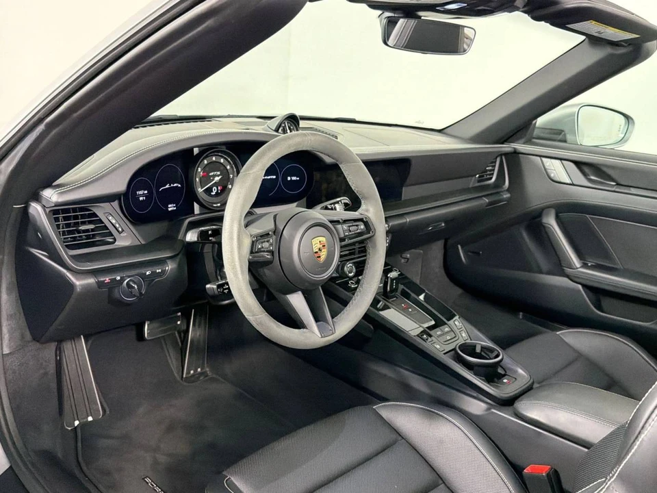 2023 Porsche 992 Carrera GTS - Image 4 of 5