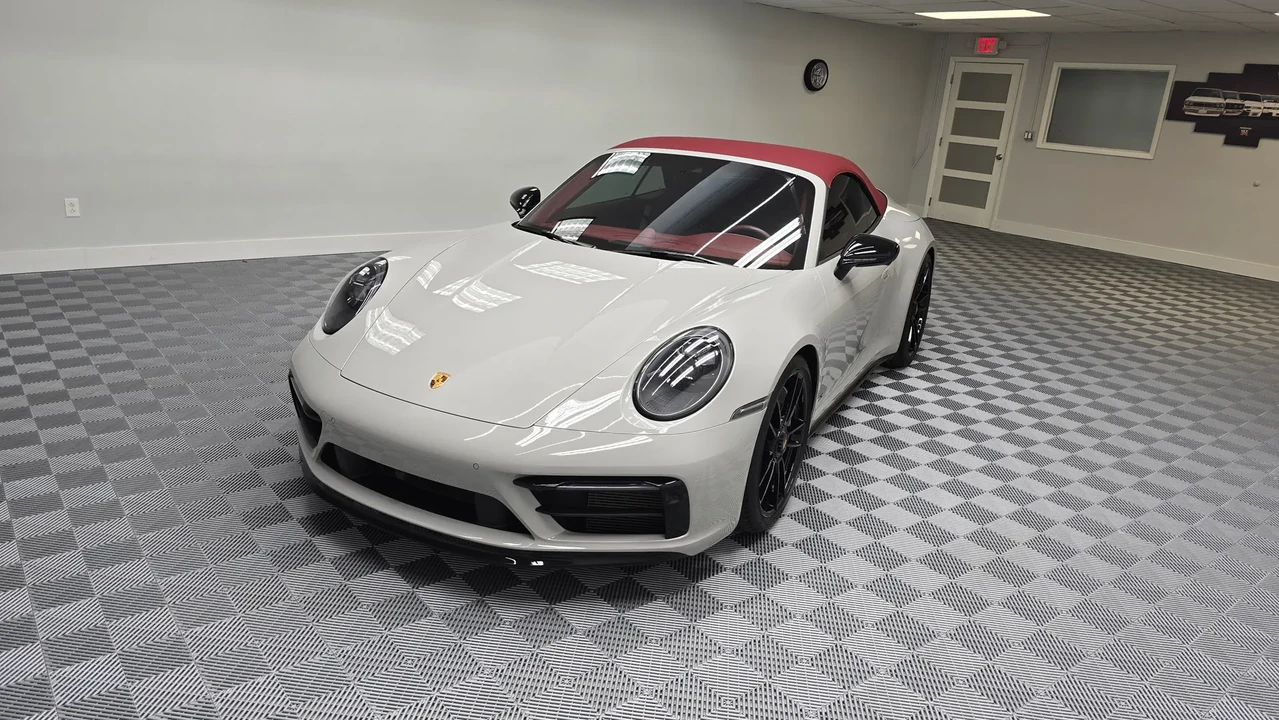 2023 Porsche 992 Carrera GTS - Image 11 of 31