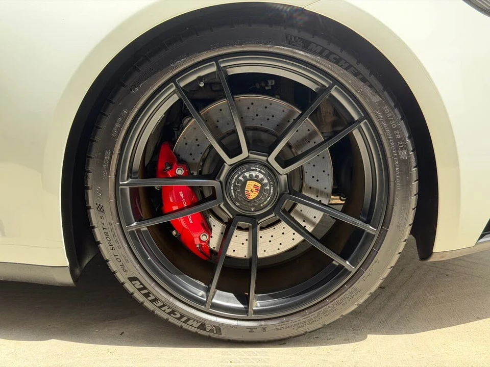 2023 Porsche 992 Carrera GTS - Image 19 of 31