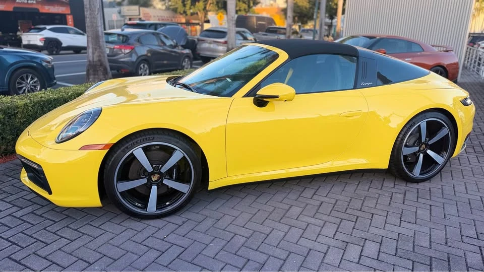 2023 Porsche 992 Carrera 4S - Image 2 of 3