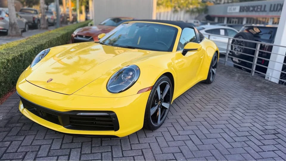 2023 Porsche 992 Carrera 4S - Image 3 of 3