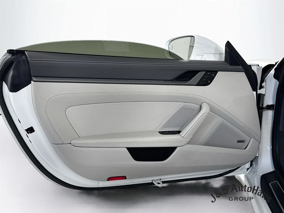 2023 Porsche 992 Carrera 4S - Image 23 of 31
