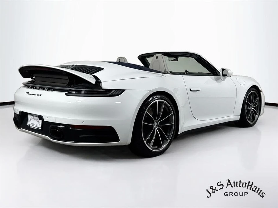 2023 Porsche 992 Carrera 4S - Image 7 of 31