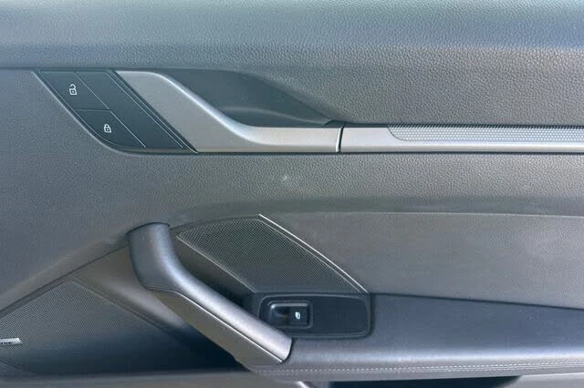 2023 Porsche 992 Carrera 4S - Image 17 of 31