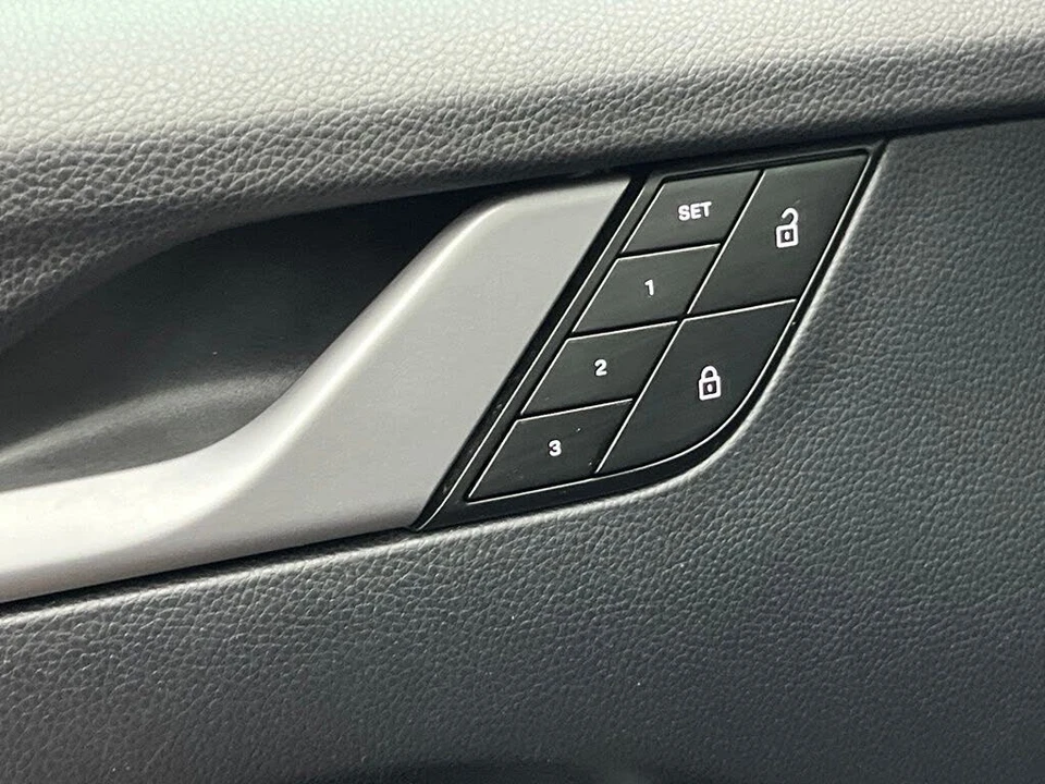 2023 Porsche 992 Carrera 4S - Image 31 of 31
