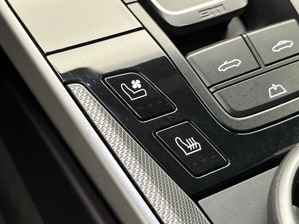 2023 Porsche 992 Carrera 4S - Image 18 of 31