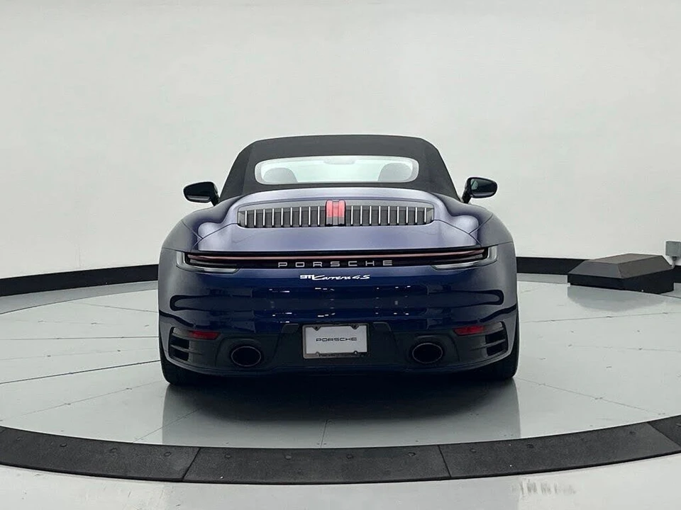 2023 Porsche 992 Carrera 4S - Image 9 of 31
