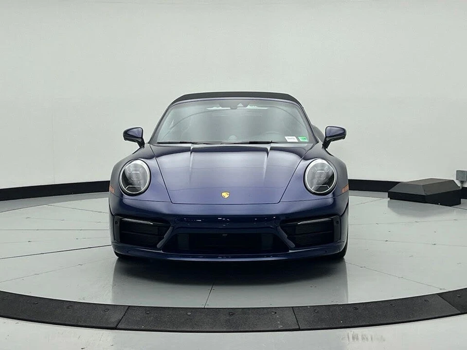 2023 Porsche 992 Carrera 4S - Image 8 of 31