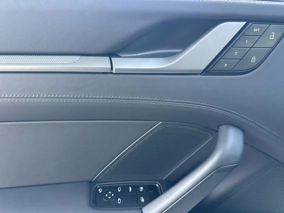 2023 Porsche 992 Carrera 4S - Image 12 of 29