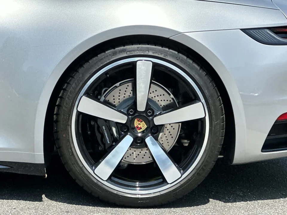 2023 Porsche 992 Carrera 4S - Image 27 of 29
